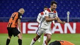 Léo Dubois bejubelt sein Tor für Lyon gegen Shakhtar am zweiten Spieltag