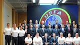 Reunião mais recente do programa de talentos e mentores de árbitros e árbitros-assistens da UEFA em Nyon
