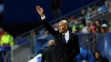 Zinédine Zidane directs his team in Trondheim on Tuesday evening