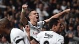 Pepe celebrates an Istanbul derby goal for Beşiktaş