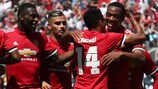 Los jugadores del Manchester United celebran un gol