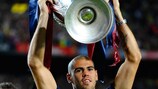 Víctor Valdés festeja a conquista da UEFA Champions League