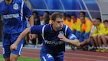 Andrei Gonchar, Evgeni Kapov (FC Dnepr Mogilev) y Jozy Altidore (Villarreal CF)
