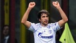 Raúl disfruta del éxito del Schalke