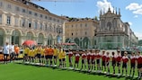 La pintoresca Piazza San Carlo acogió un torneo de fútbol base
