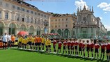 La pittoresca Piazza San Carlo ha ospitato l'evento di calcio di base
