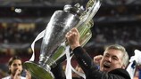 Carlo Ancelotti levanta un nuevo título de la UEFA Champions League