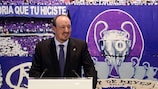 Rafael Benítez donne sa première conférence de presse en tant qu'entraîneur du Real Madrid