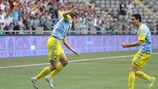 Baurzhan Dzholchiyev festeggia con Branko Ilič il gol segnato per l'Astana