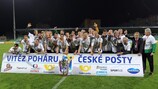 O Jablonec comemora o triunfo no desempate com o Mladá Boleslav