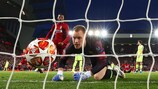 Marc-André ter Stegen incrédulo após sofrer mais um golo do Liverpool
