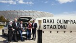 Kia und die UEFA-Stiftung für Kinder spenden gemeinsam Fußballschuhe für junge Flüchtlinge