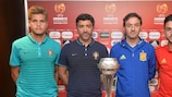 Portugals Kapitän Diogo Queirós und Trainer Hélio Sousa kämpfen im Finale gegen Spaniens Santi Denia und Manu Morlanes um den Titel