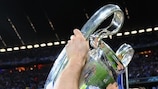 Frank Lampard, Chelsea captain for the final, kisses the trophy