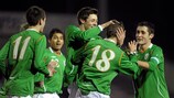 Irland jubelt über ein Tor von Daniel Purdy (Nummer 18) gegen Ungarn