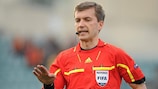 Kristo Tohver arbitra o jogo entre a Roménia e a República Checa