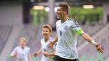 Leon Goretzka festeja o seu golo decisivo pela Alemanha