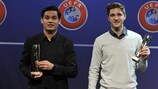 Kaziah Veendorp (Holanda) y Niklas Stark (Alemania) con sus premios Respect Fair Play de la UEFA 2013/14