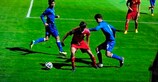 Azerbaiyán, una de las mejores terceras, durante un partido ante Bélgica, ganadora de su grupo