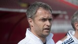 Deutschlands Trainer Christian Wück beim Spiel gegen Serbien