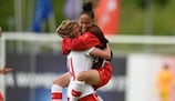 Luisa Felder und Amira Arfaoui freuen sich über den Schweizer Last-Minute-Sieg