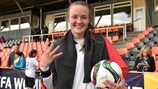 Stefanie Sanders schnappte sich nach ihren vier Toren gegen England den Spielball