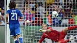 Удар Андреа Пирло с пенальти - один из ярчайших моментов ЕВРО-2012