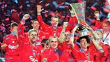 El Liverpool celebra el título de 2001