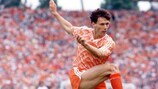 Il gol al volo di Marco van Basten nella finale del 1988 è uno dei momenti più rappresentativi nella storia EURO