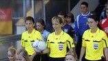 Formation de l'UEFA pour les arbitres féminines