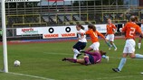 Melissa Bjånesøy equalises against the Netherlands in the first qualifying round