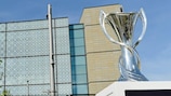O troféu da UEFA Women's Champions League