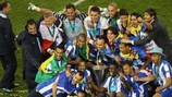 Jogadores do Porto comemoram o triunfo de 2011 em Dublin