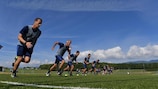 Una sessione di allenamento durante la riunione estiva della UEFA
