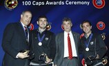 Andoni Zubizarreta, Iker Casillas e Xavi Hernández (à direita) foram homenageados pela UEFA