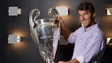 Karl-Heinz Riedle brandishes the UEFA Champions League trophy