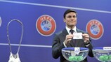 Javier Zanetti ayudó en el sorteo del play-off de la UEFA Youth League