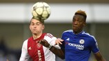 Tammy Abraham (Chelsea) en action face à l'Ajax