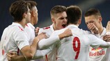 Salzburg feiert einen Treffer gegen Paris