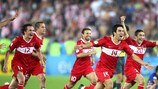 Turkey's players celebrate after Rüştü Reçber's final save