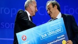 UEFA award boosts Cruyff Foundation