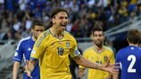 Sweden's Zlatan Ibrahimović celebrates after scoring a late penalty