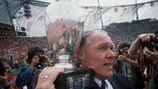 Rinus Michels comemora o triunfo da Holanda no EURO '88
