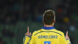 Andriy Yarmolenko festeggia un gol con l'Ucraina
