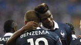 Karim Benzema e Paul Pogba festeggiano un gol nel successo 2-1 della Francia sul Portogallo in amichevole