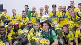 I giocatori della Svezia sono stati accolti da eroi al rientro a Stoccolma