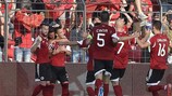 Super Albania, Kaçe affonda la Francia