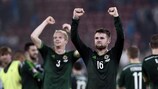 Nordirland feiert den Sieg gegen Griechenland