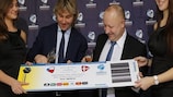 Pavel Nedvěd and Petr Fousek publicise the start of online ticket sales