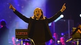 David Guetta sigue trabajando en el himno de la EURO